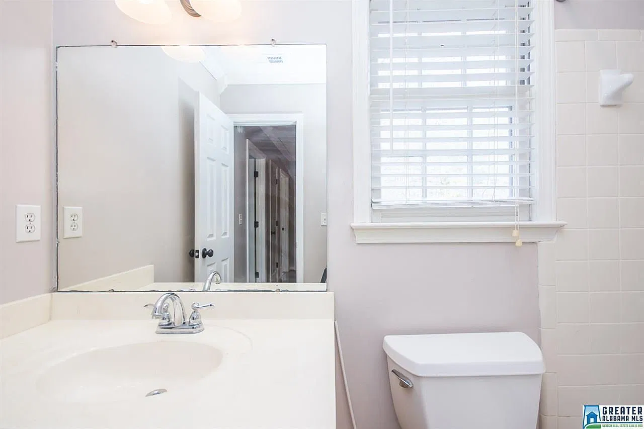 1039 Independence Ct — Photo 3