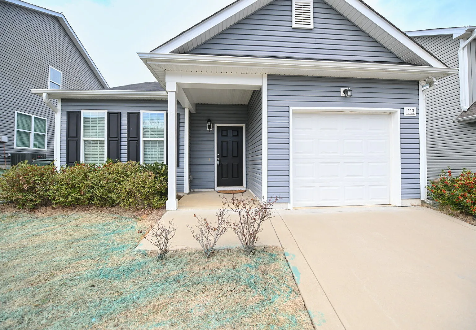 3 bed, 2.5 bath, 1290 sqft, $1,800 — Photo 3