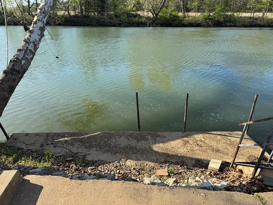 1st image of 42 Bluff Rd