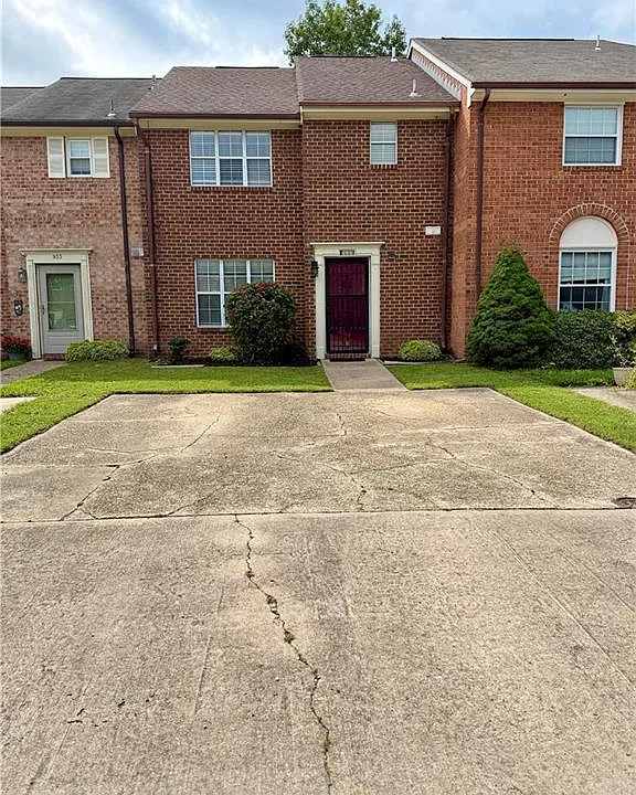 937 Welch Cir