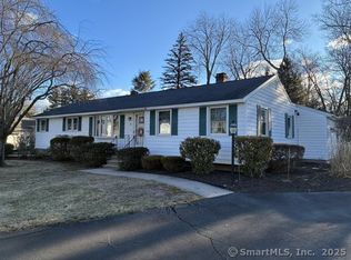 37 Country Way, North Haven, CT 06473