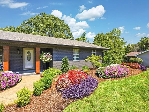 5th image of 55 Green Meadows Dr