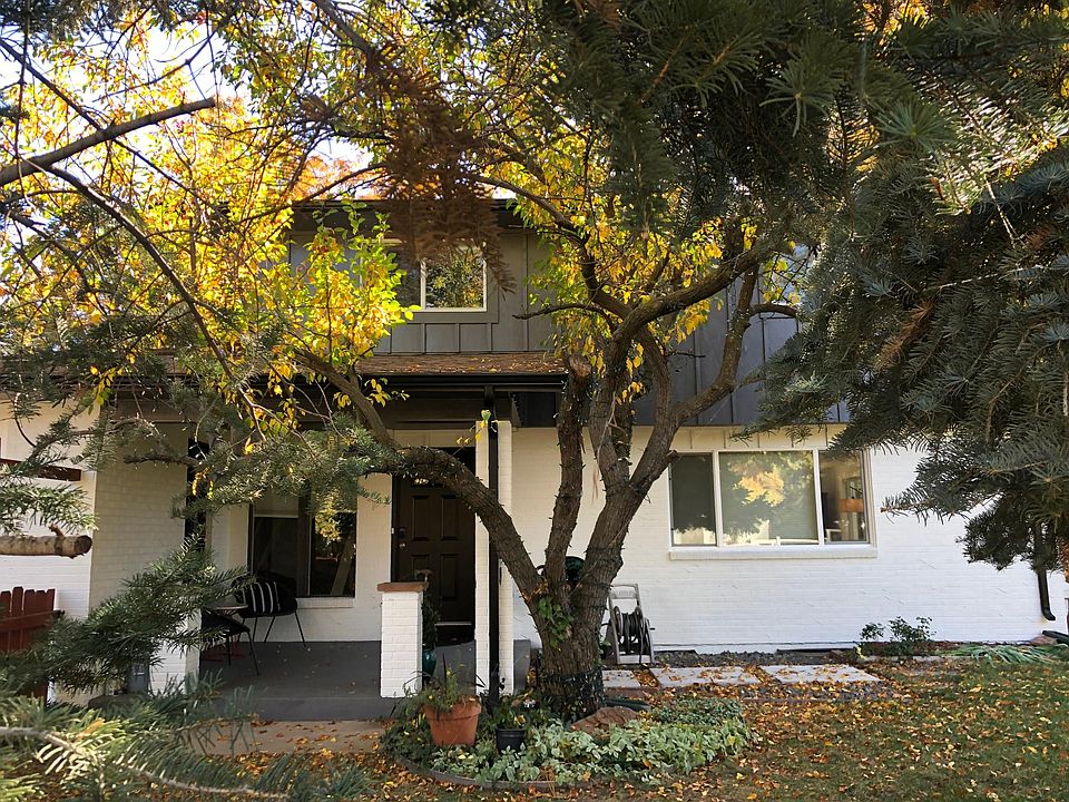 Spacious, modern beautiful private apartment in North Boulder.