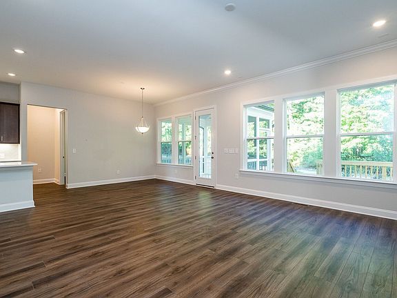 Parks at Meadowview - Jackson Interior Image 4