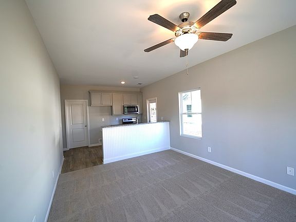 3rd image of 115 Chalfont Cir