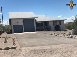 300 Skyline Dr, Elephant Butte, NM 87935