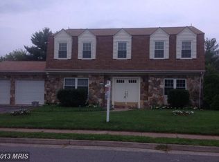 512 Cardinal Glen Cir, Sterling, VA 20164