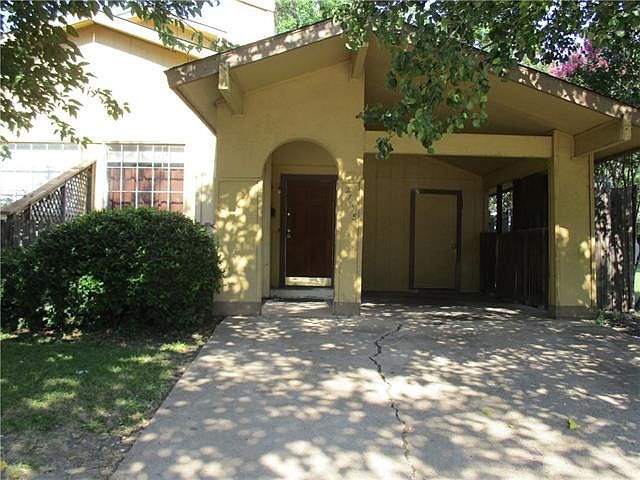 1st image of 2615 Nina Cir