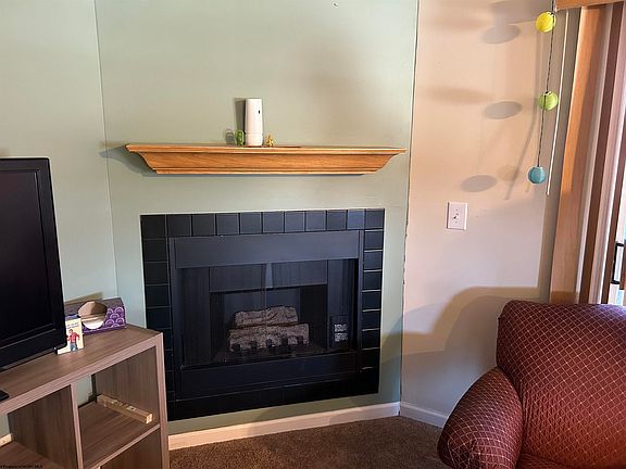 5th image of 500-26 Stewart Ln