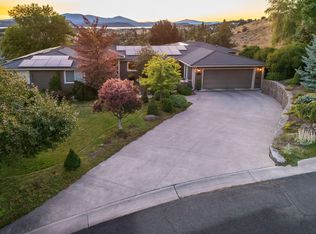 818 Loma Linda Dr, Klamath Falls, OR 97601