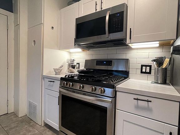 5th image of 3208 NW 26th St