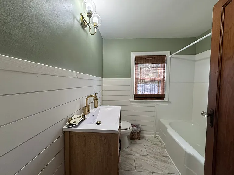 1620 Olive St — Photo 9