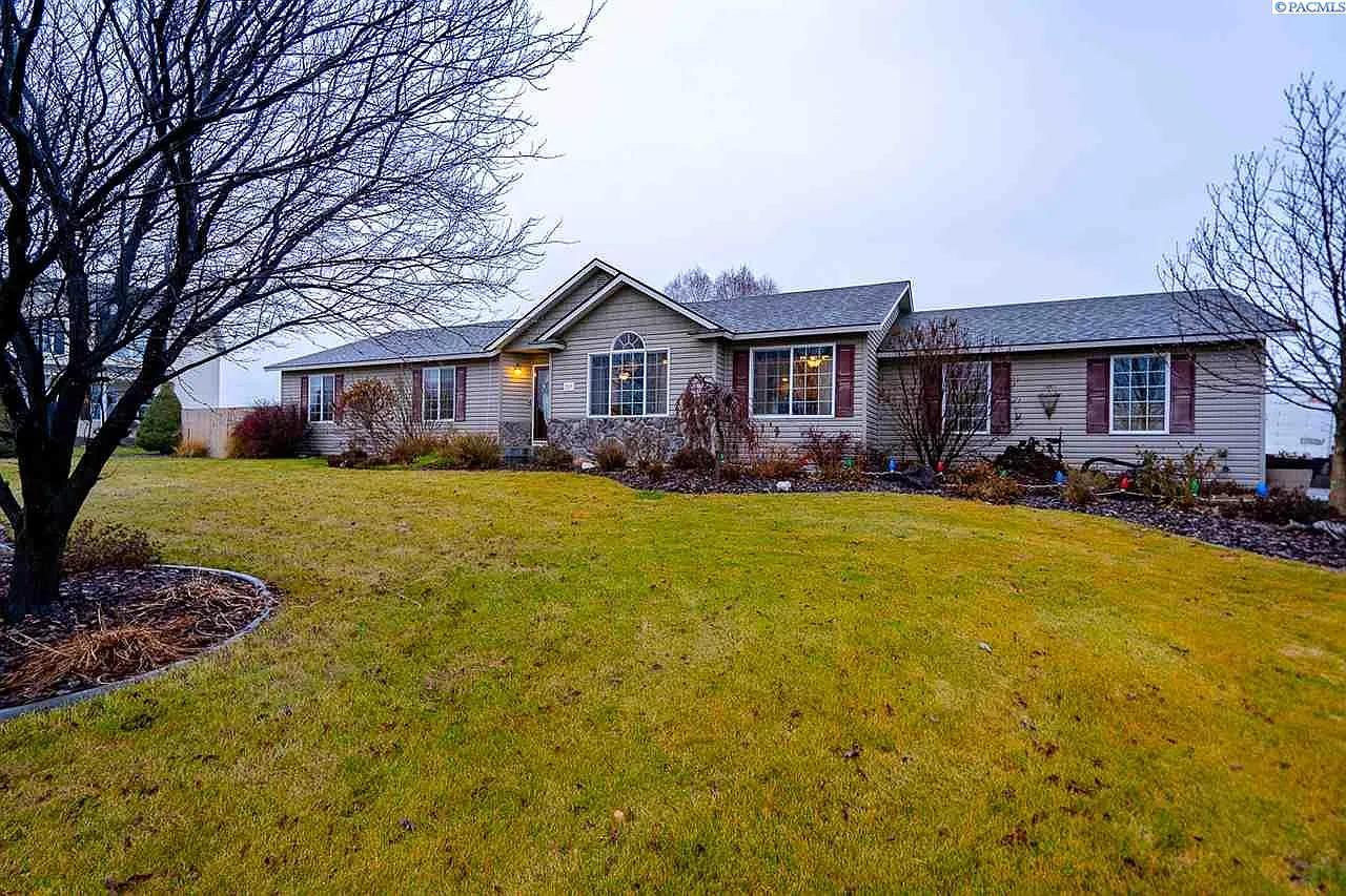 2317 N Road 67 photo 1