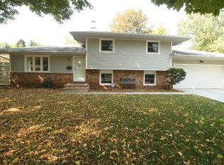 812 SE Bel Aire Rd, Ankeny, IA 50021