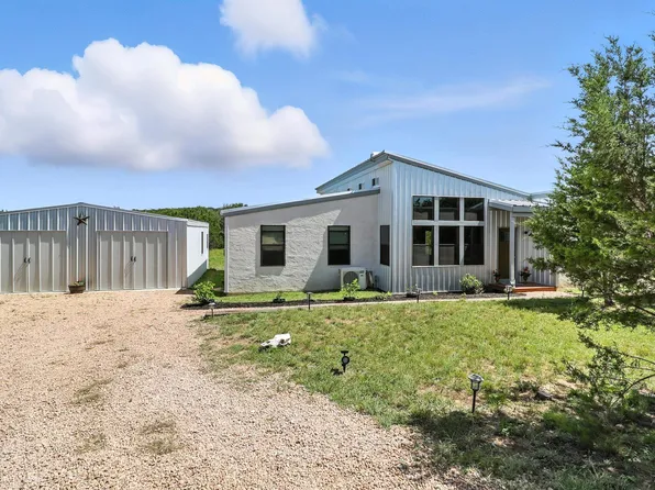 495 Hurst Place, Lampasas, TX 76550