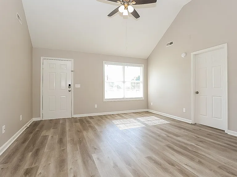 9109 Eddystone Ct — Photo 3