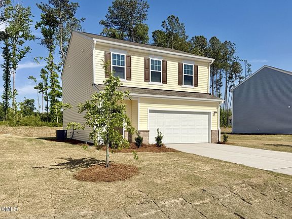 3rd image of 1375 Pond Overlook Dr