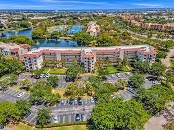 2105 Lavers Cir APT 403, Delray Beach, FL 33444