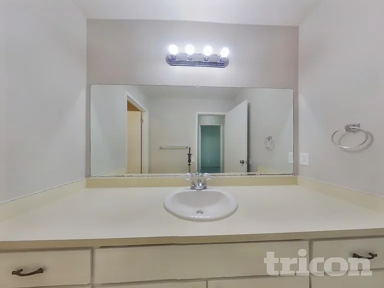 7617 Roberta Ln — Photo 15