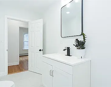 135-137 Superior St #1 — Photo 2