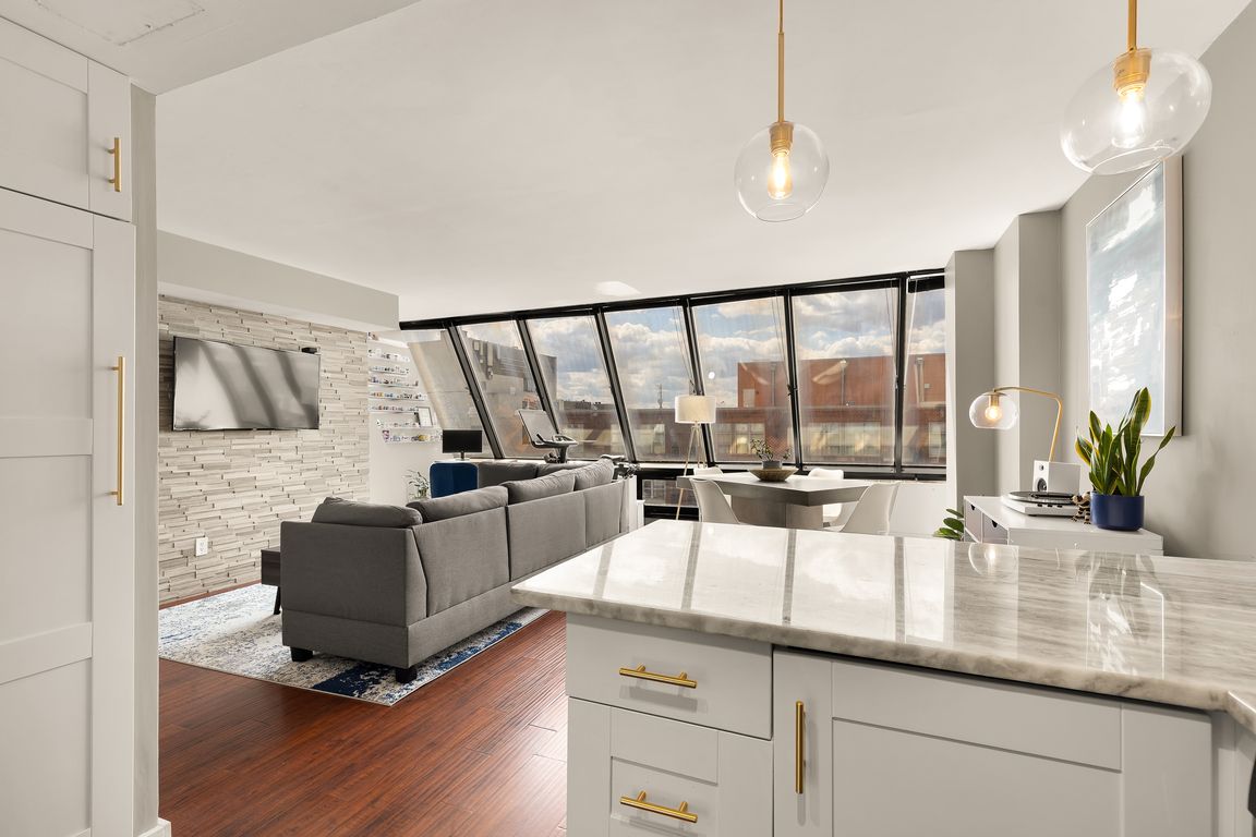 next background image