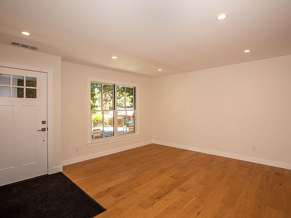 4th image of 1914 Redwood Drive