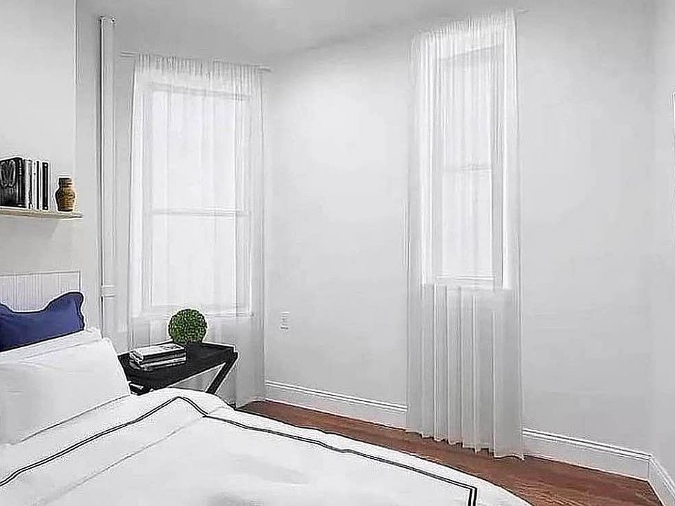 2nd image of 24 Saint Marks Pl APT 12