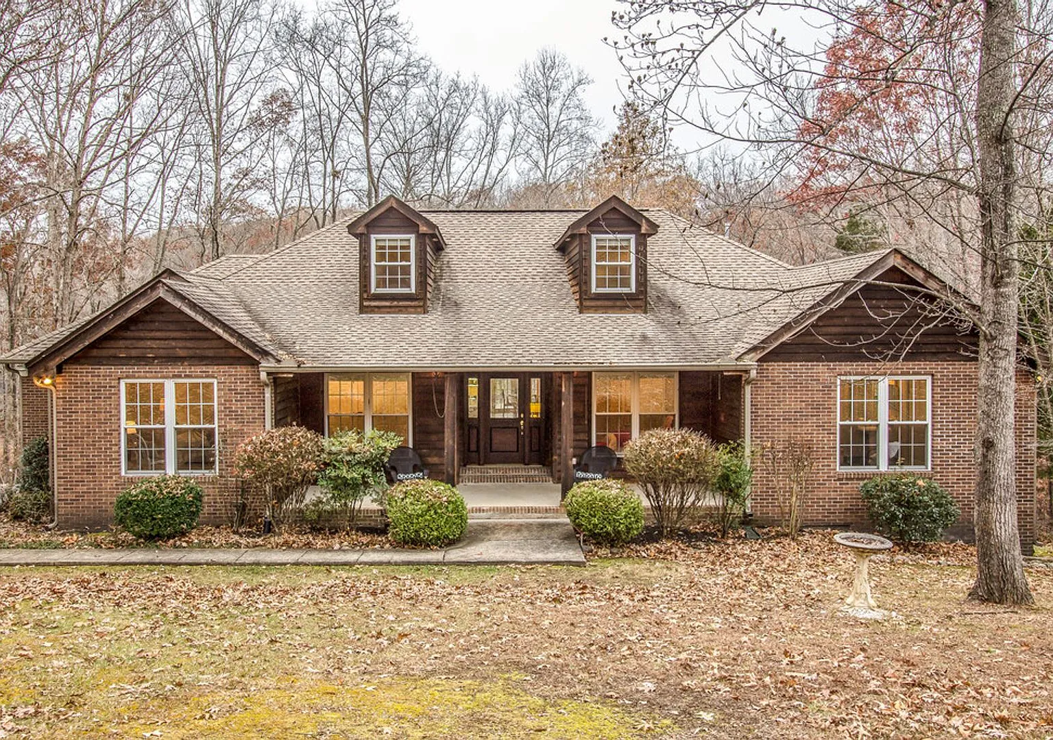 Beautiful home In Druid Hills — Photo 1
