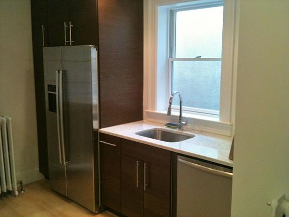 kitchen, other side