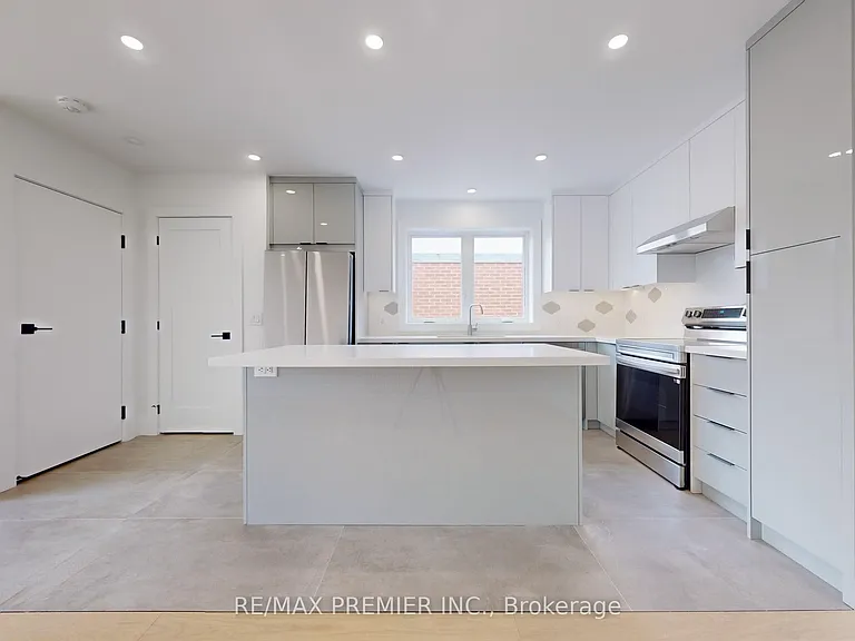 148 Lambton Ave #2 — Photo 6