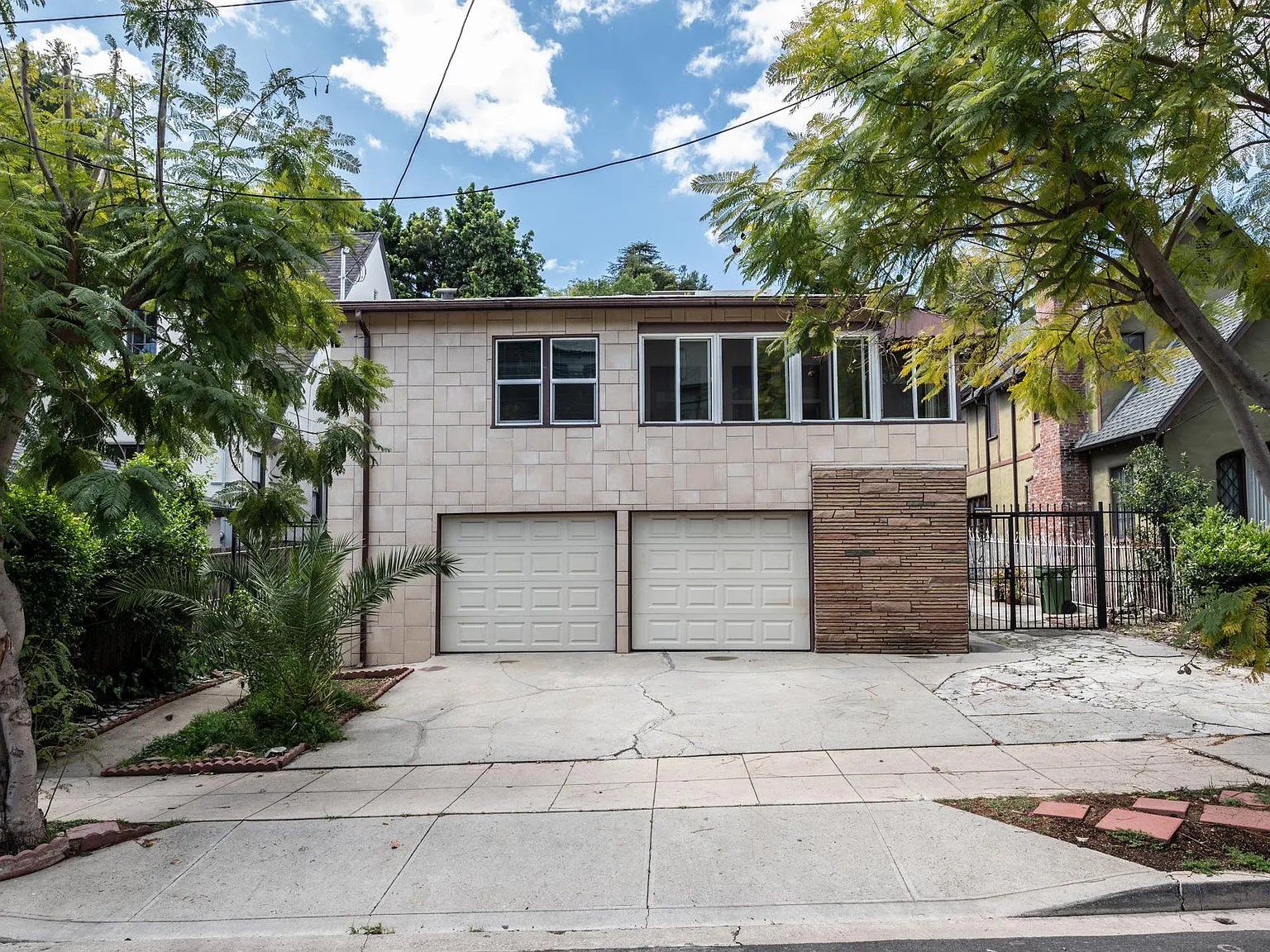 3812 Tracy St — Photo 2