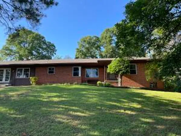204 W 23rd St, Russellville, AR 72801