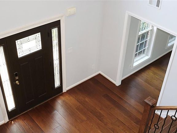 4th image of 534 Grove Creek Ct