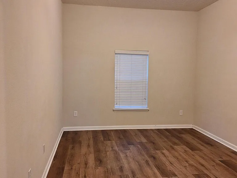 7032 Deer Lodge Cir #101 — Photo 11