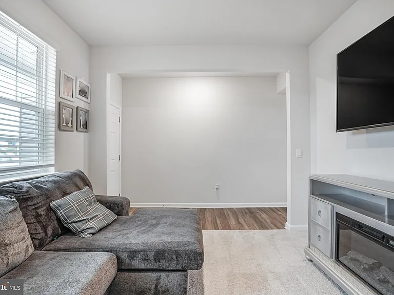 115 Bell Tower Ln — Photo 11