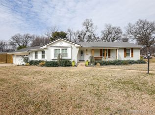 5248 S Columbia Ave, Tulsa, OK 74105