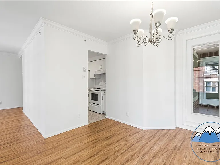 888 Bute St — Photo 8