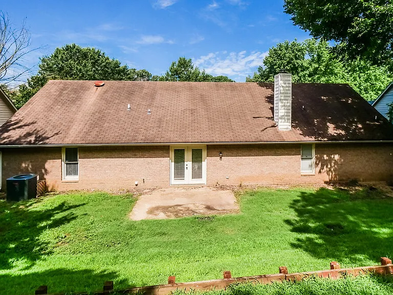 128 Walnut Ridge Ln — Photo 16