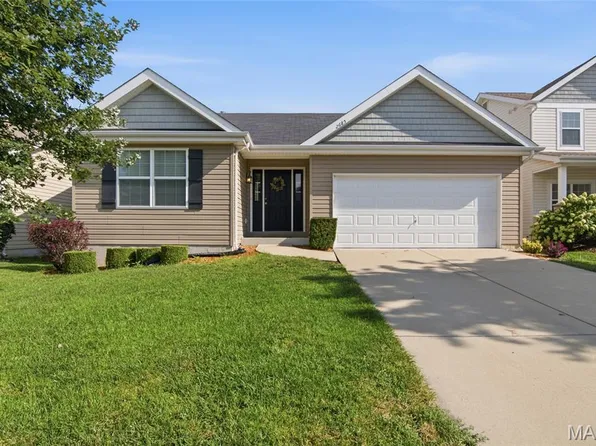 2685 Cedar Grove Dr, Belleville, IL 62221