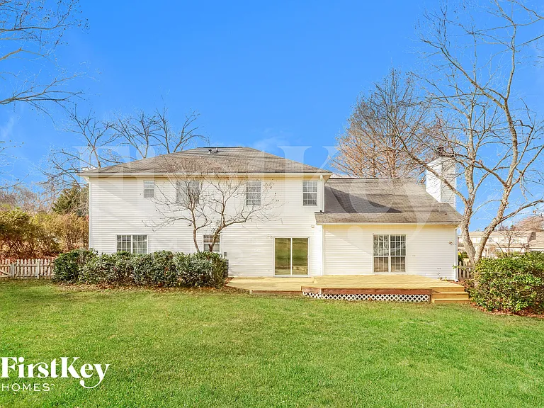 3217 Ivy Lake Ct — Photo 18