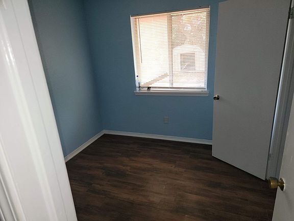 5th image of 8405 NE 34th Pl
