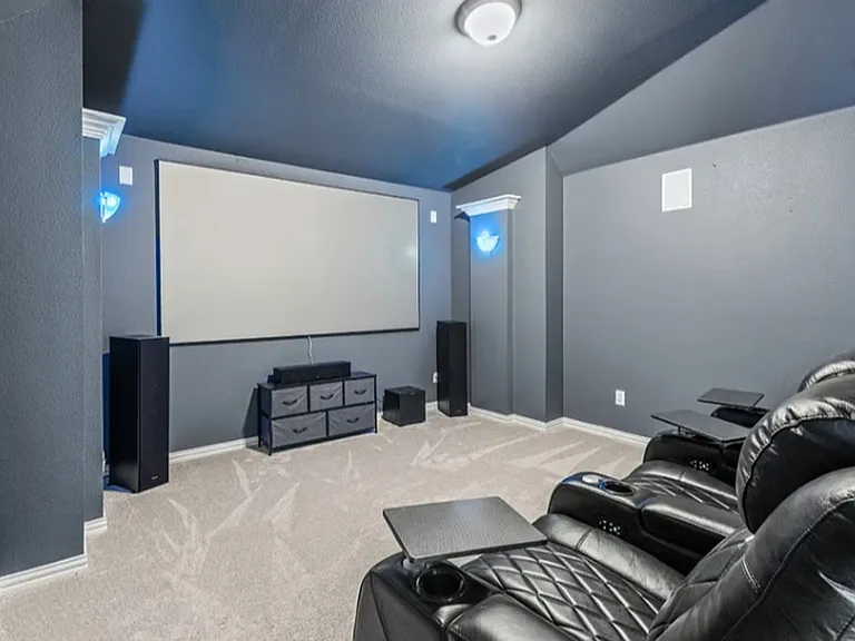 1036 Edgefield Ln — Photo 25