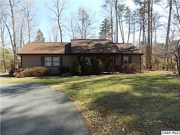 3rd image of 13 Riverwood Ct