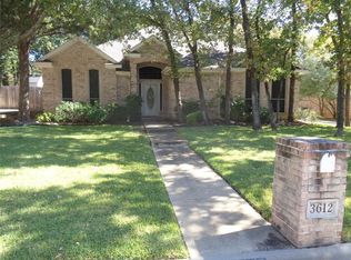 3612 Chateaux Ln, Hurst, TX 76054