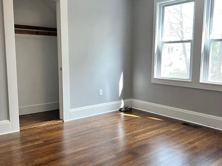 80 Livingstone Ave #1 — Photo 4