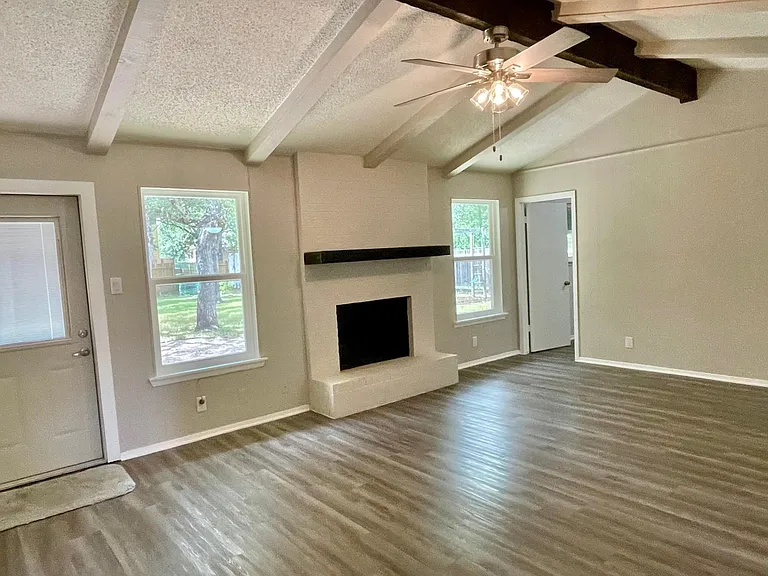 13504 Lois Ln — Photo 5