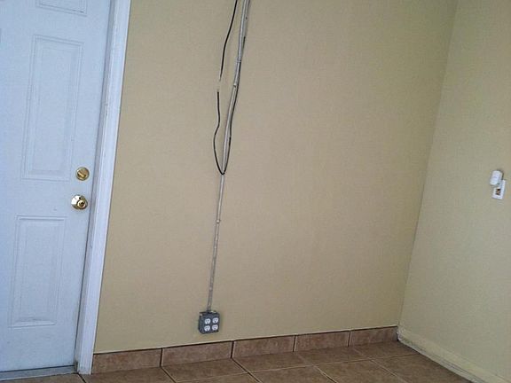 5th image of 1415 Warwick Pl