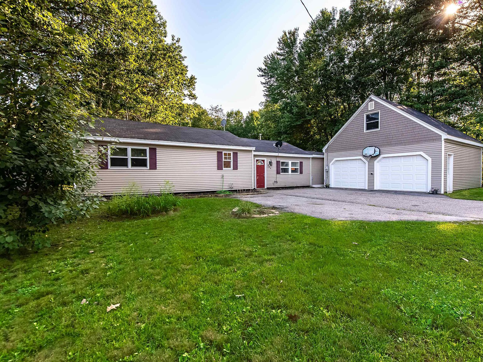 384 School Street, Berwick, ME 03901 Zillow