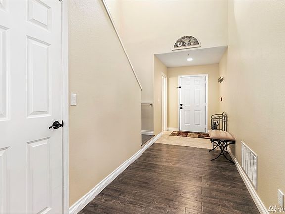 Roomy entry with large closet and plenty of room to take off shoes to protect the brand new floor.