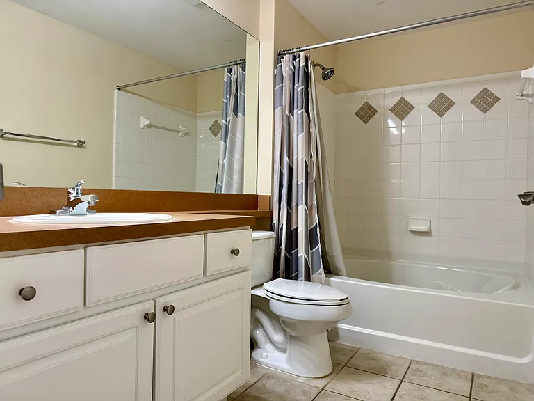 2010 Alta Meadows Ln #209 — Photo 14